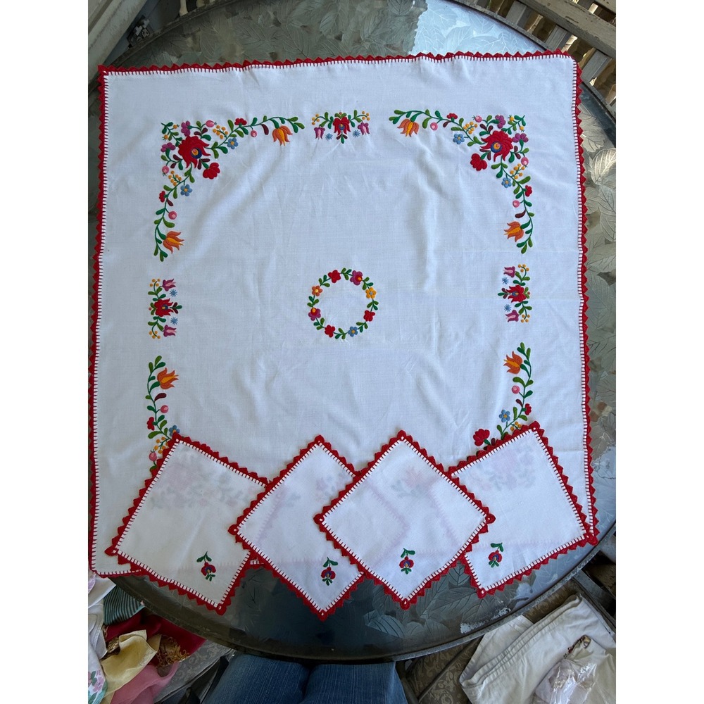 Vintage Hungarian Kalocsa Embroidered Tablecloth and Napkin Set White Floral Red